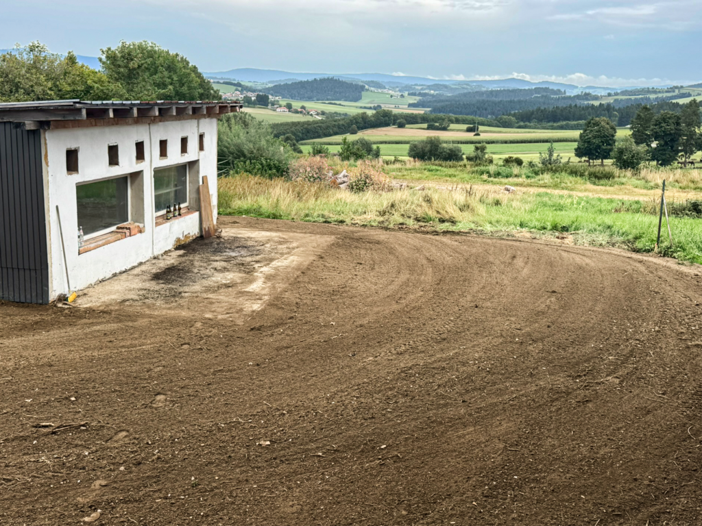 Erdarbeiten, Aufbereitung und Geländemodellierung