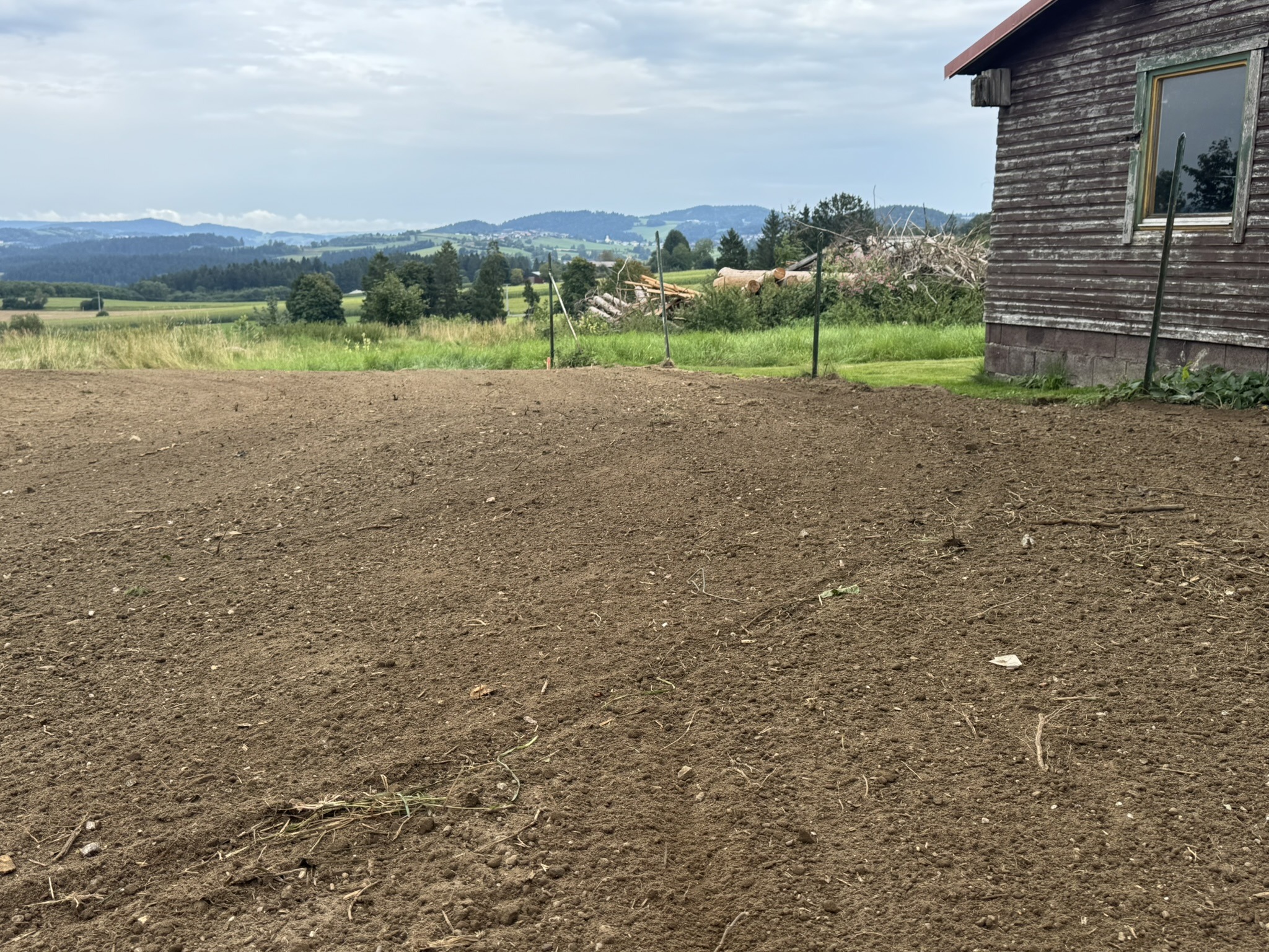 Erdarbeiten, Aufbereitung und Geländemodellierung Solide Grundlagen für funktionale und dauerhaft stabile Außenanlagen